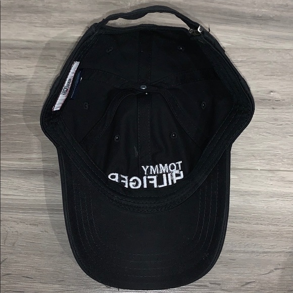 Tommy Hilfiger Cap - Picture 2 of 2